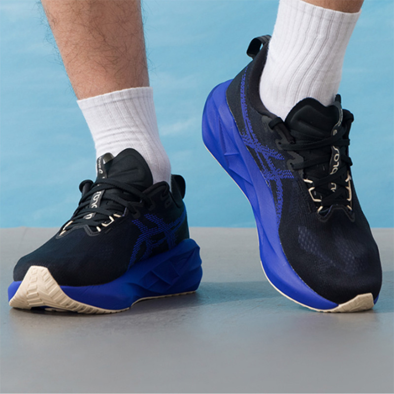 Asics NOVABLAST 5 Black Royal  - Running Gear Asics review and price